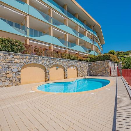 Appartamento Incantevole Con Piscina 瓦莱克罗夏 外观 照片