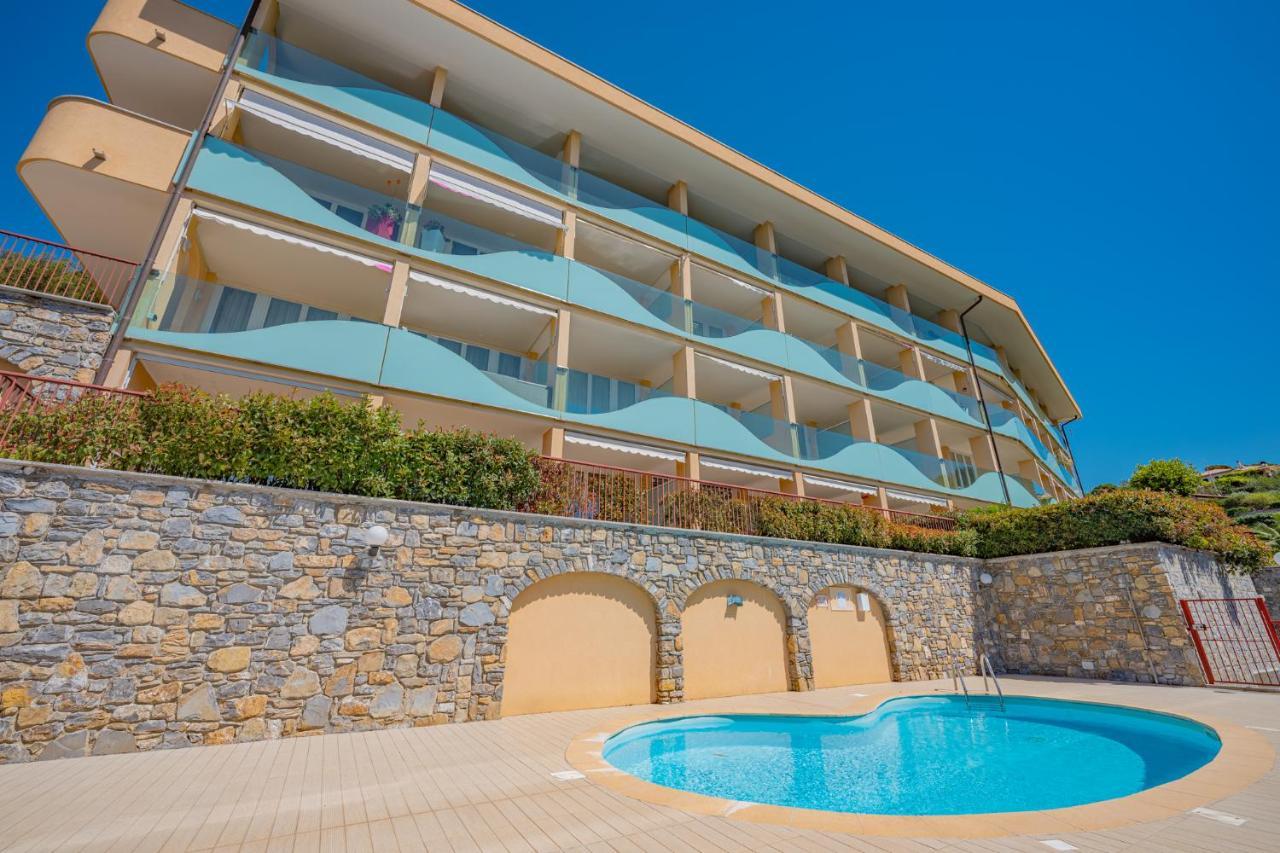 Appartamento Incantevole Con Piscina 瓦莱克罗夏 外观 照片