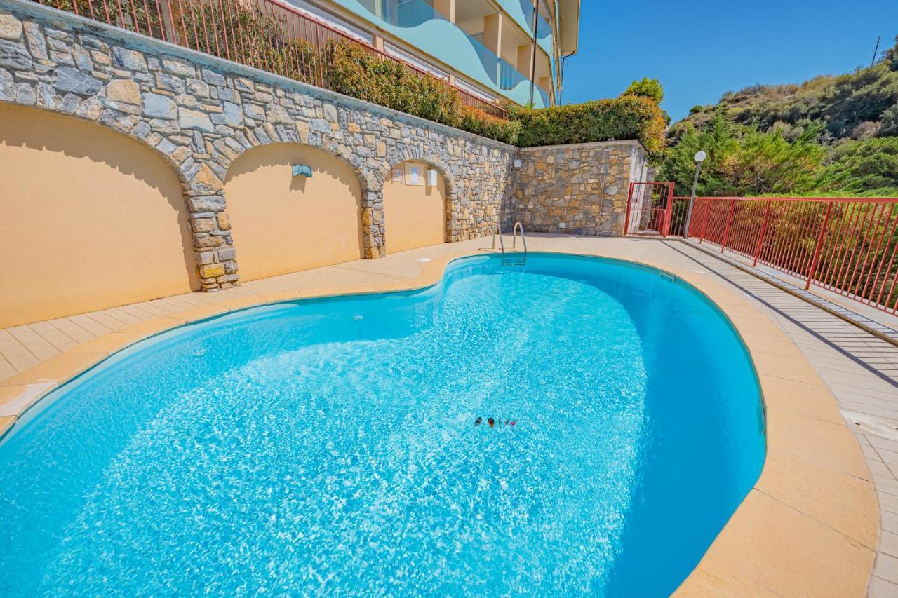 Appartamento Incantevole Con Piscina 瓦莱克罗夏 外观 照片